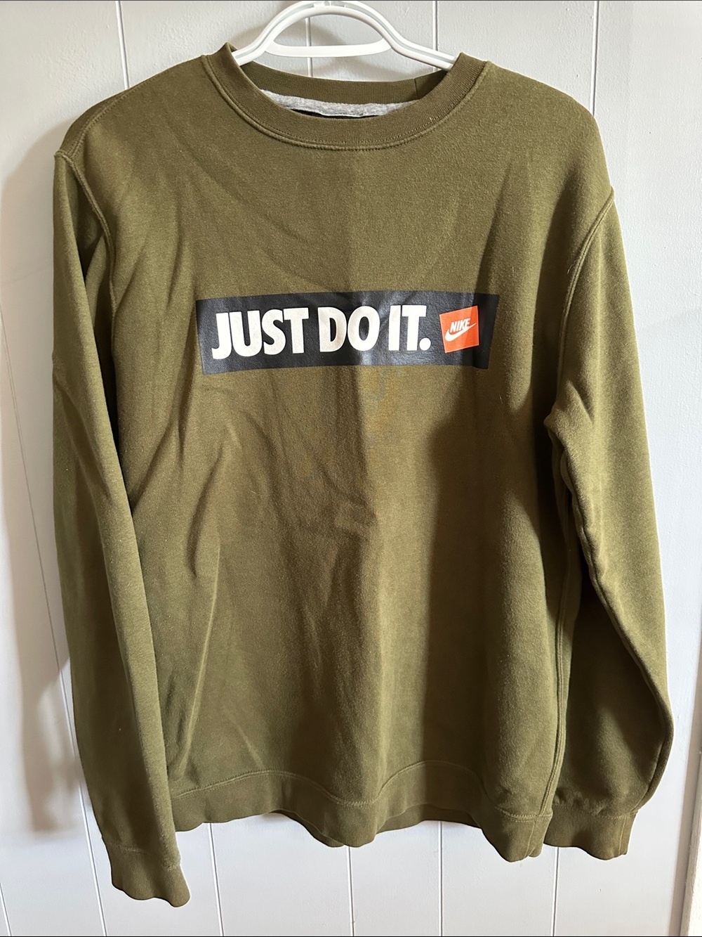 Nike Men’s Olive Green 'Just Do It.' Crewneck Sweatshirt